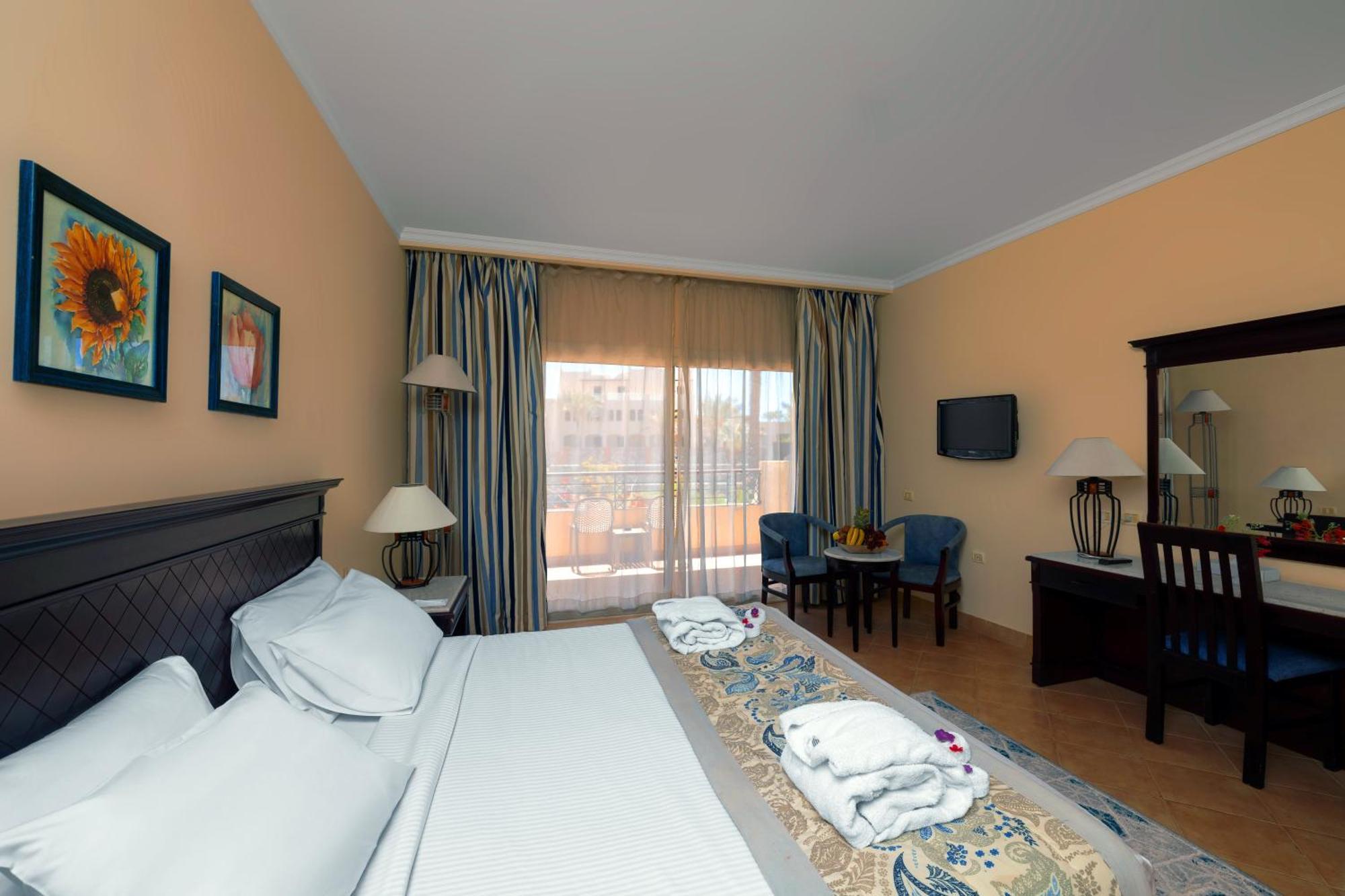 Amwaj Oyoun & Casino Complex