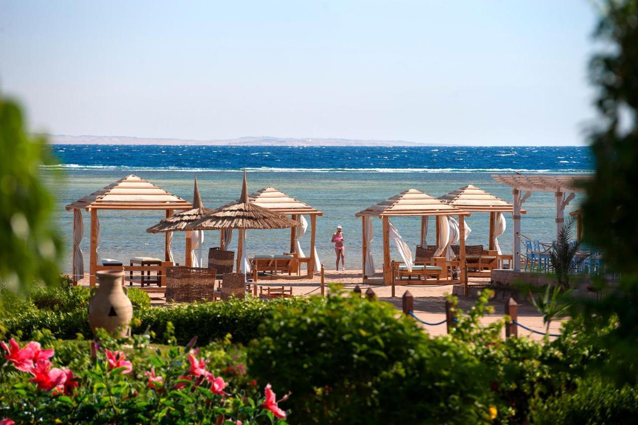 Amwaj Oyoun & Casino Complex 4*
