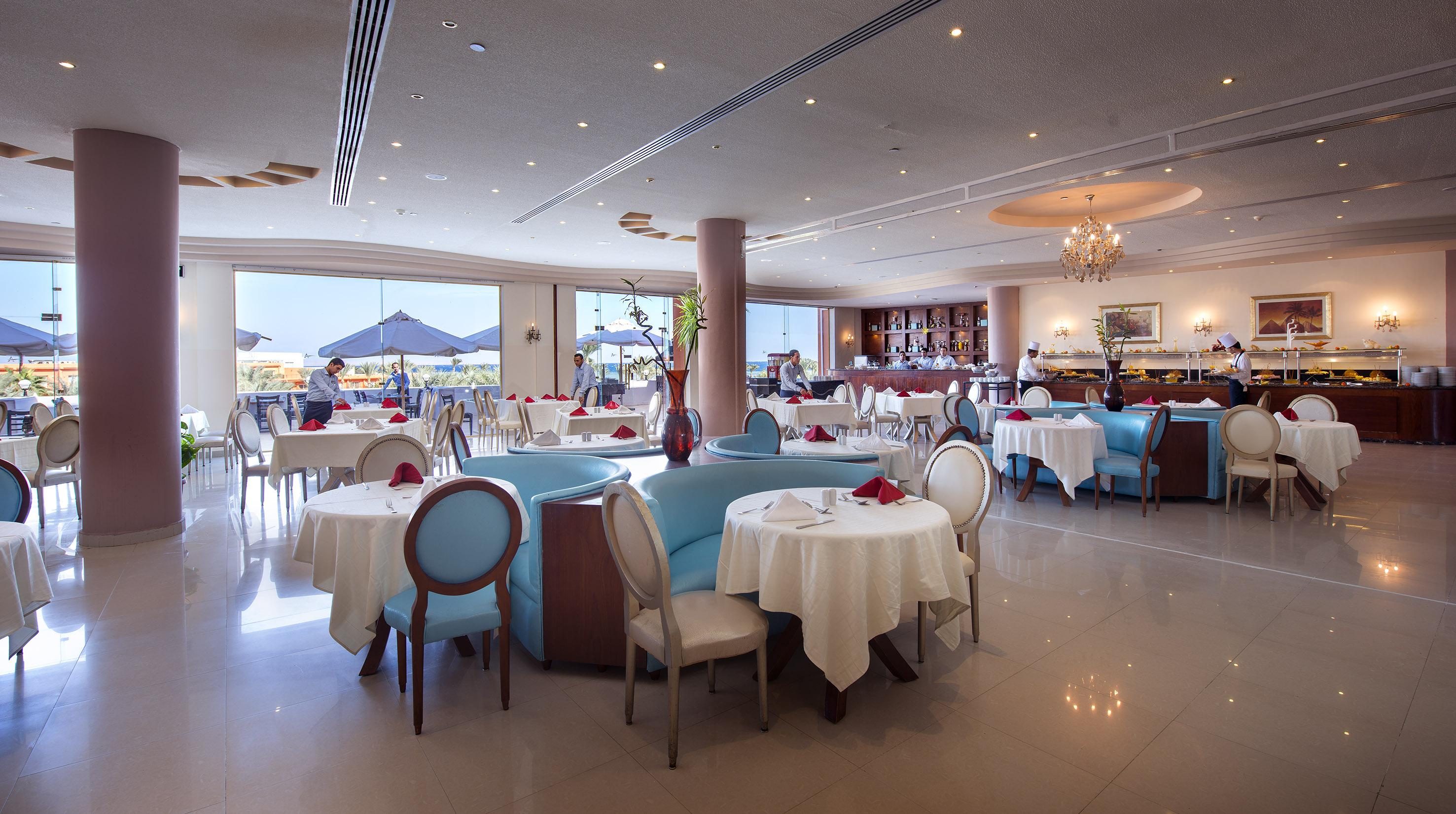 Amwaj Oyoun & Casino 4*